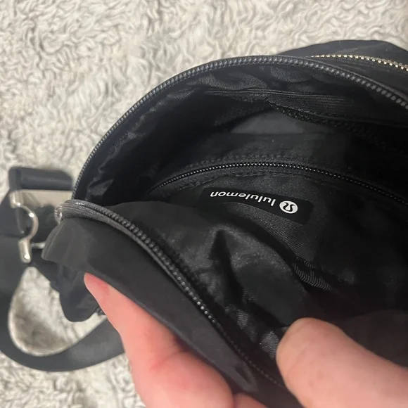 Lululemon Crossbody Bag - Picture 4 of 5